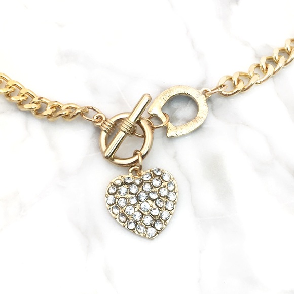 Jewelry - Goldtone Horseshoe & Heart Curb Chain Necklace